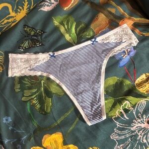 NWT Retired Victoria's Secret 2013 Blue & White Striped Lace Thong Size Small